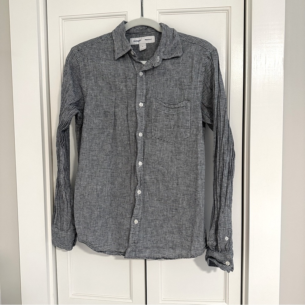 Old navy women’s small button up blouse.